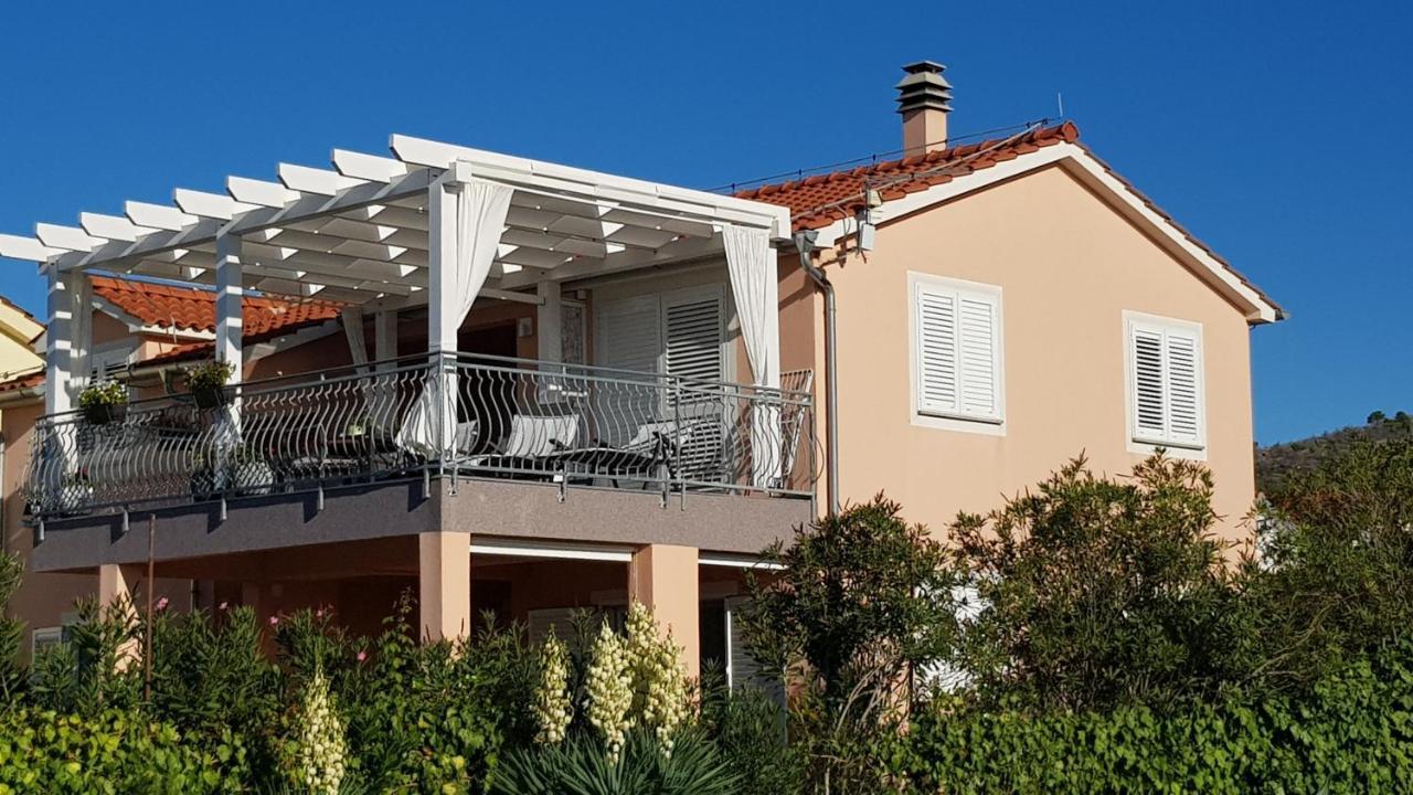 Apartmani Villa Lilliana Tribalj Exterior foto